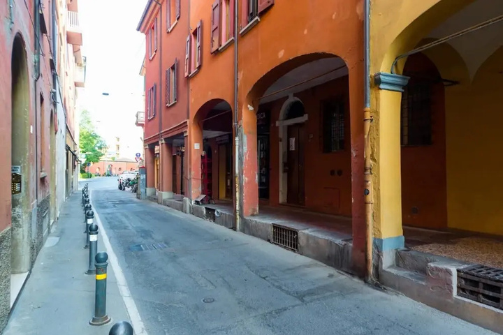 Photo of Tovaglie 8 - Studio Nuovo nei Pressi Dell Archigin