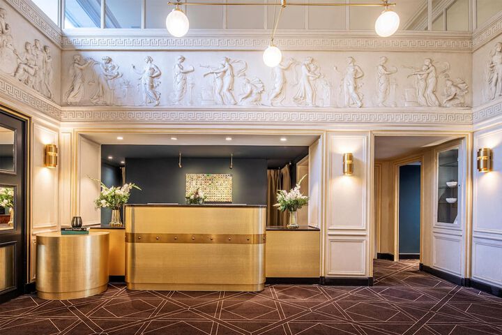 Guest Lobby