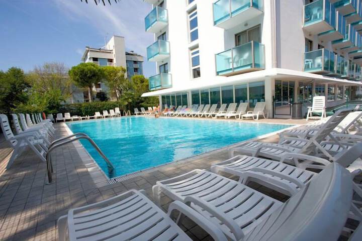 Pools & Facilities