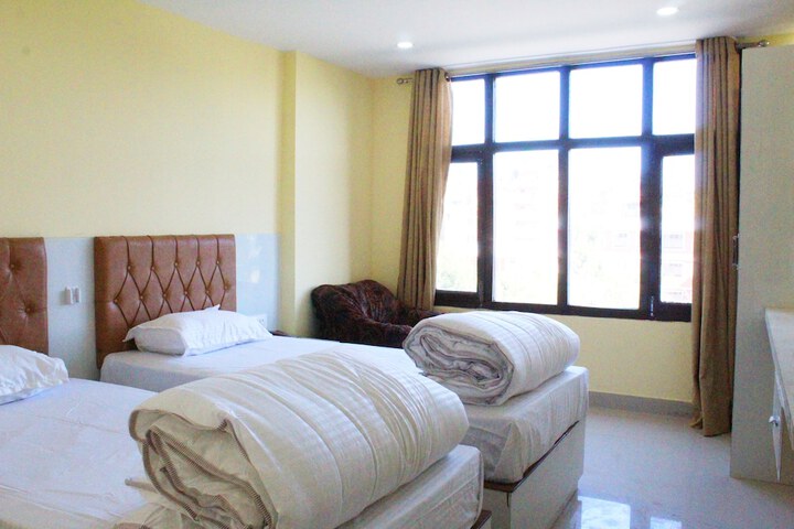 Room 11 of 33