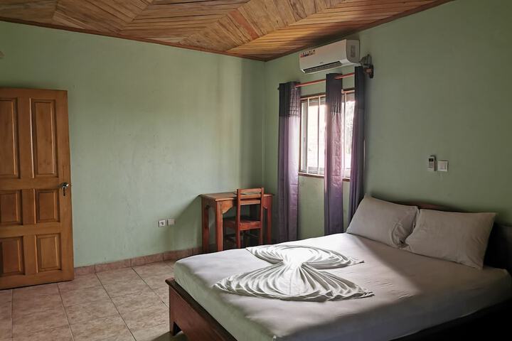 Room 8 of 24