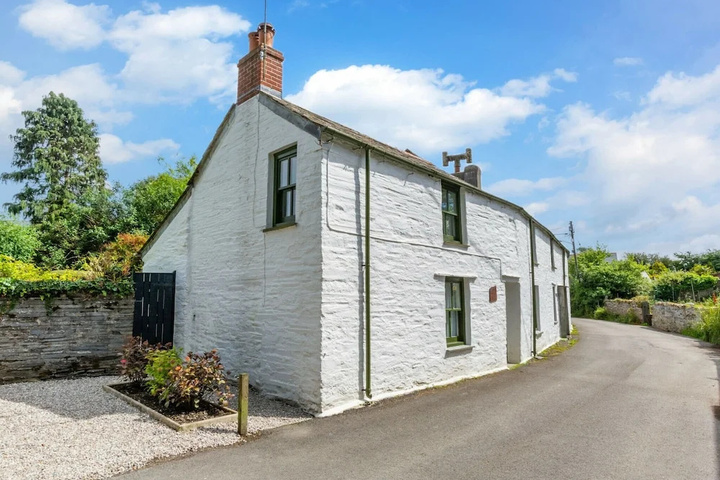 Luxurious Holiday Home With Garden at Cornwall