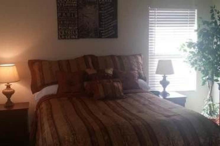 Room 9 of 34