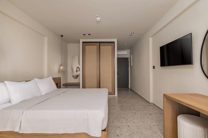 Room 15 of 81