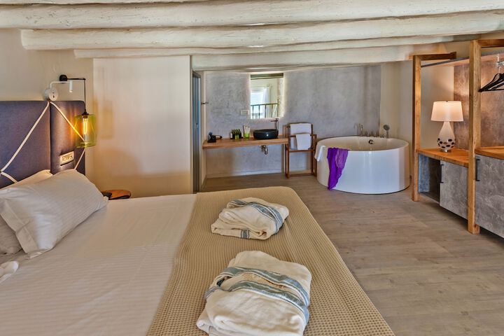 Room 4 of 67
