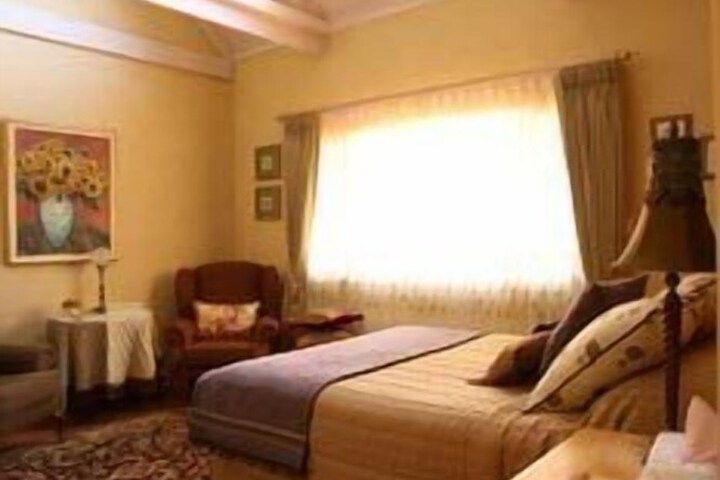 Room 5 of 28