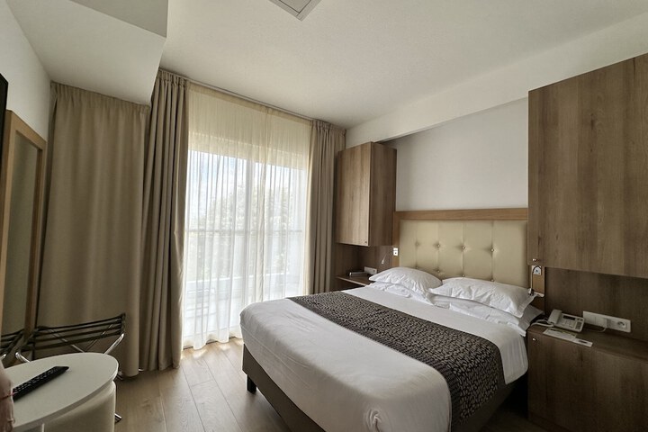 Room 39 of 114