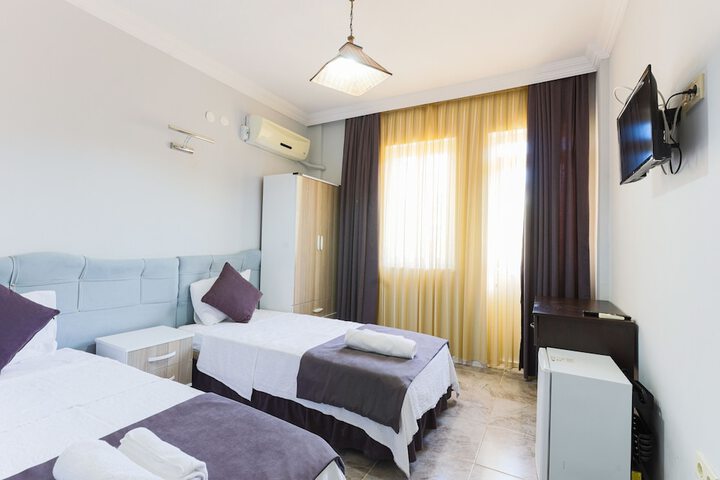 Room 16 of 35