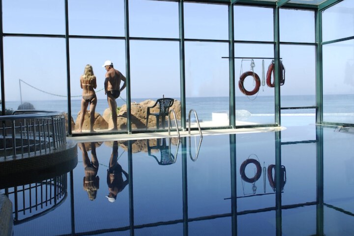 Pool Hotel