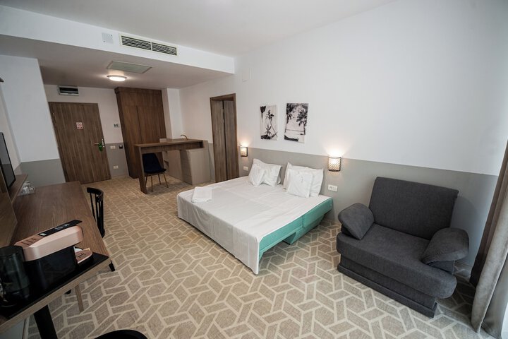 Room 41 of 51