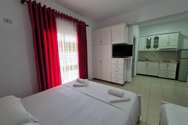 Room 9 of 15