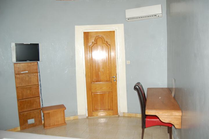 Room 5 of 20