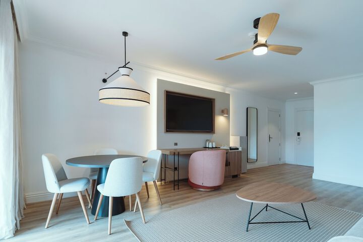Room 56 of 180