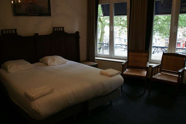 Room 15 of 42