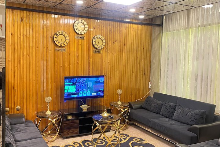 Room 11 of 15
