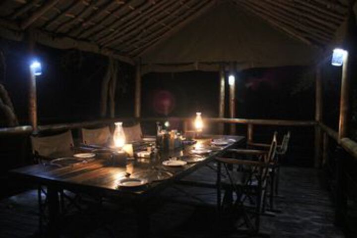 Dining 11 of 23