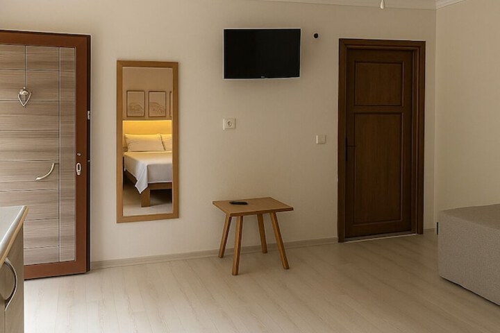 Room 13 of 24