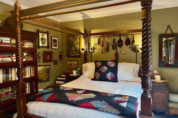 Room 4 of 36