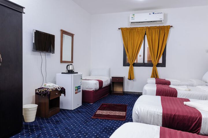 Room 9 of 22
