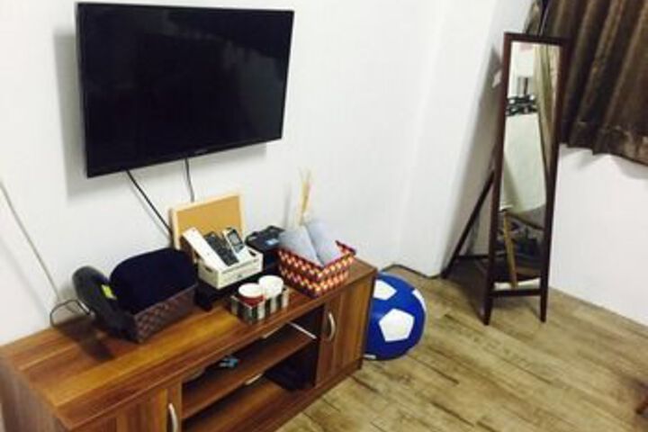 Room 14 of 24