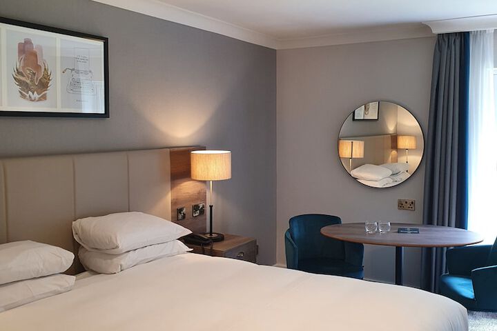 Room 3 of 53