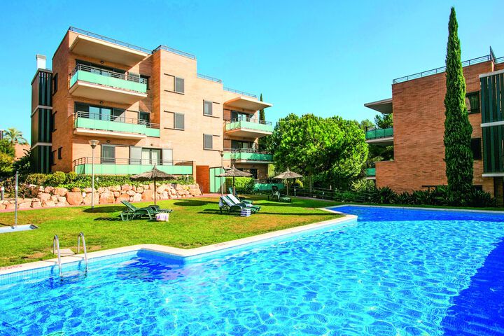 Pool Hotel