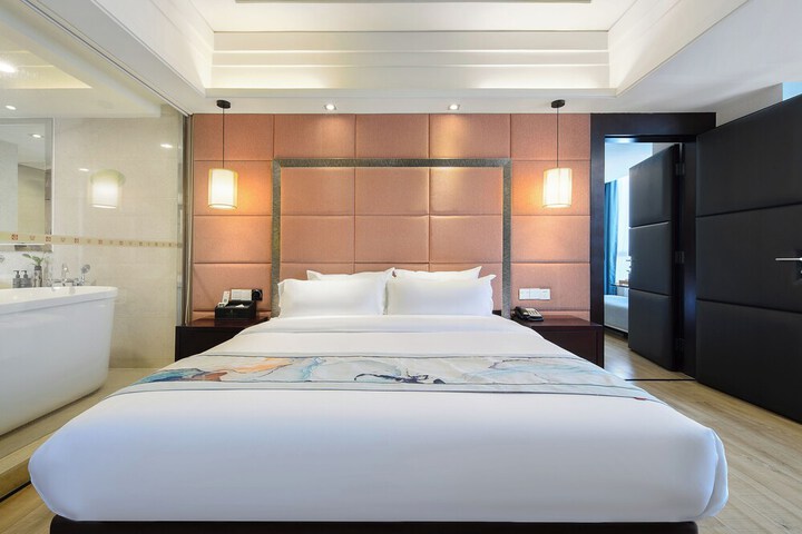 Room 17 of 71