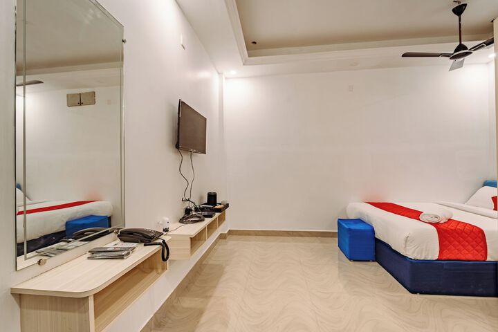 Room 3 of 17
