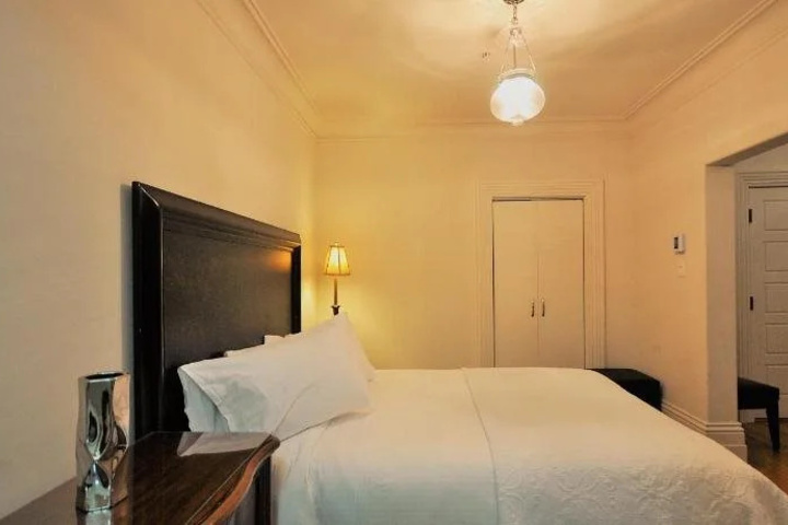 Room 2 of 16