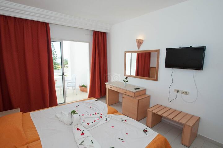 Room 4 of 44