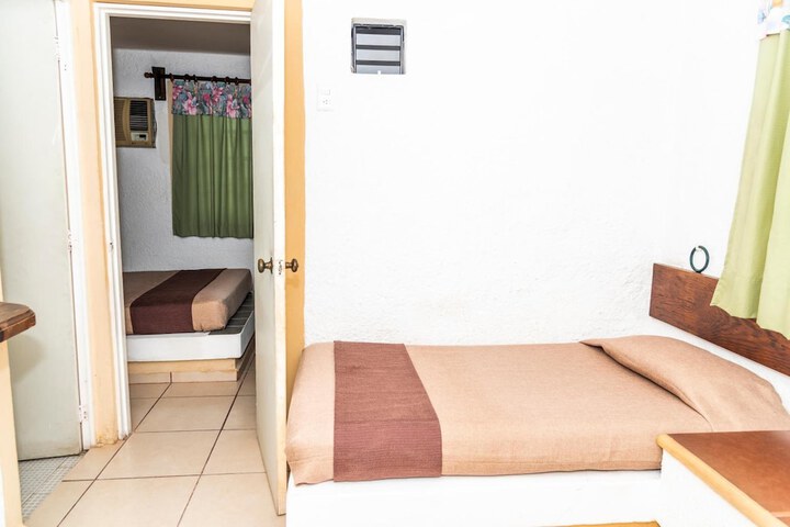 Room 14 of 35