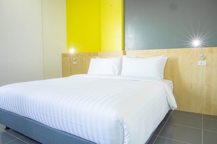 Room 13 of 25