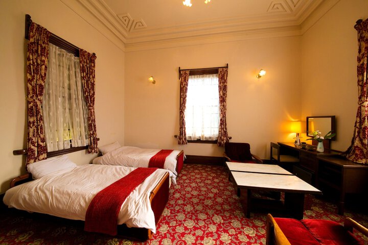 Room 6 of 38