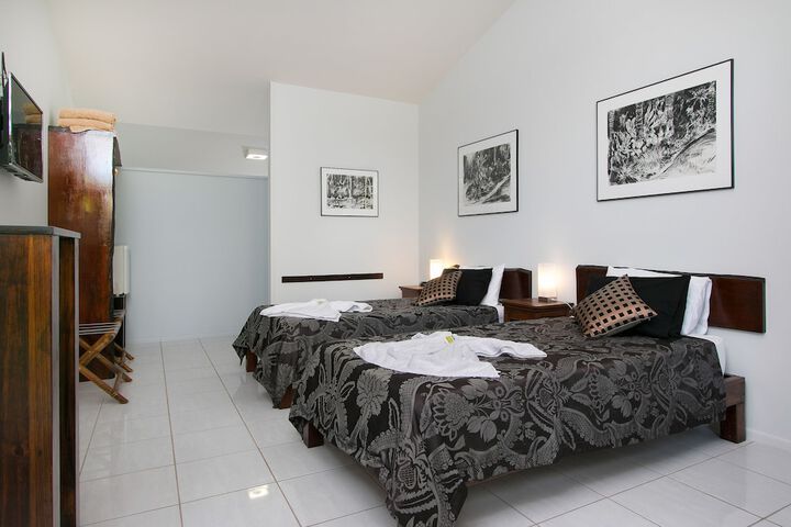 Room 12 of 35