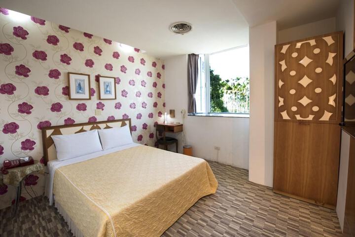 Room 18 of 51
