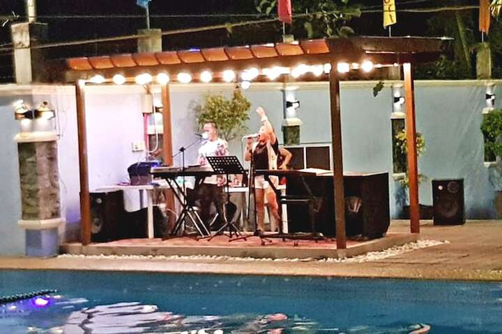 Pool 12 of 31