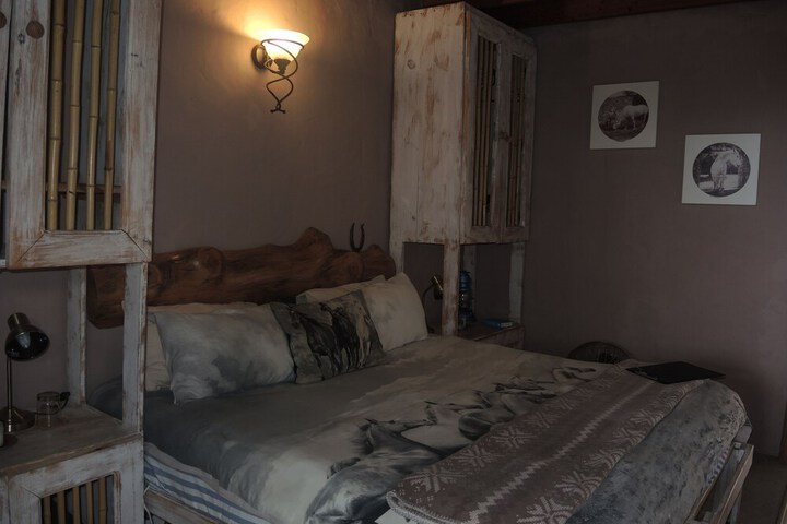 Room 12 of 137