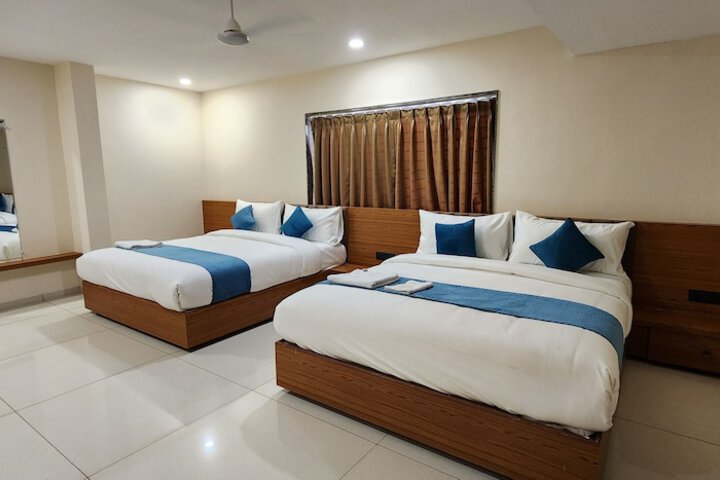 Room 3 of 13