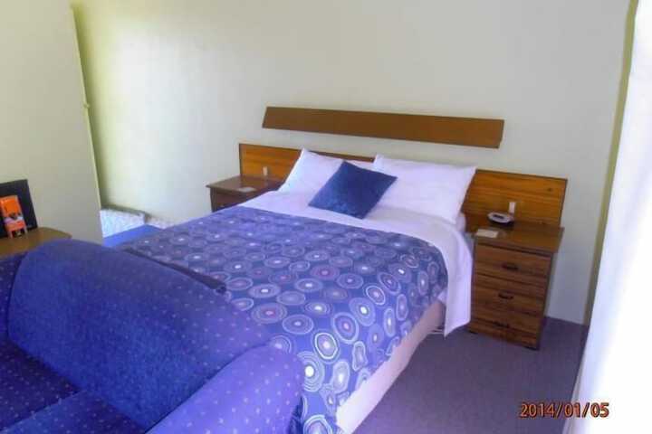 Room 2 of 50