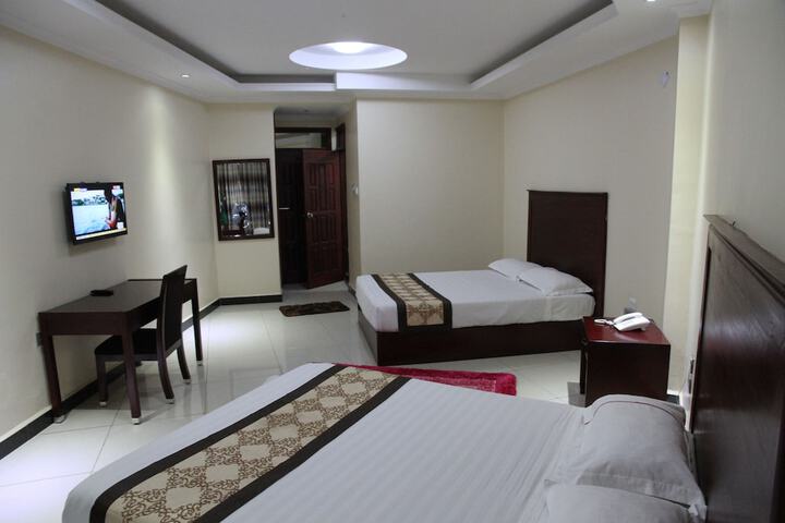 Room 13 of 50
