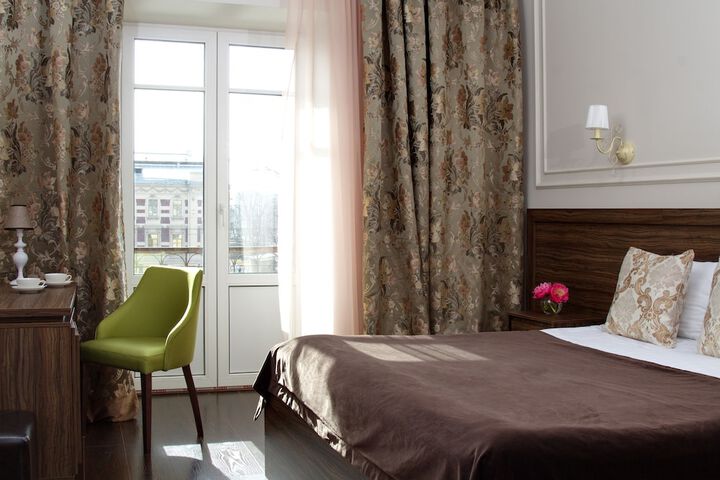 Room 16 of 52