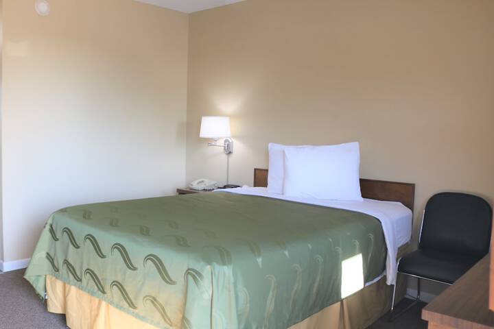 Room 5 of 20