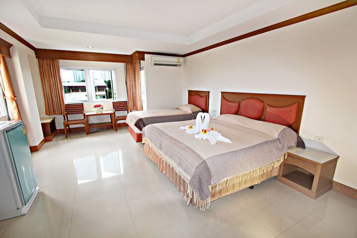 Room 5 of 51