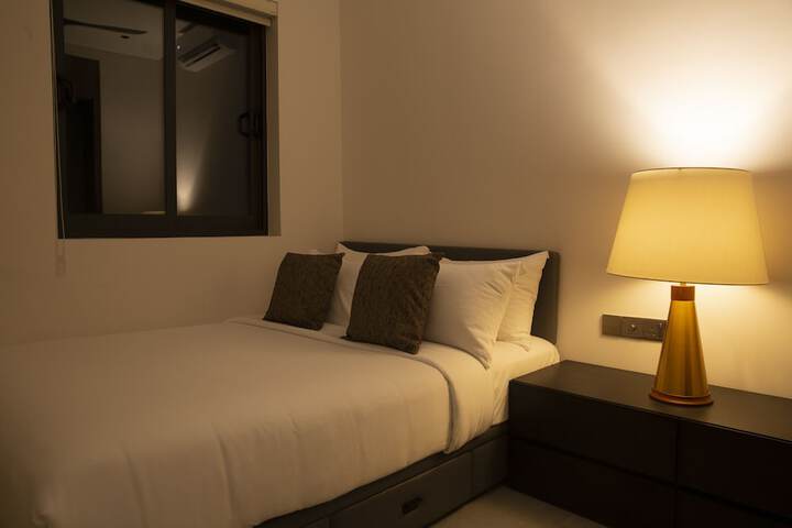 Room 4 of 43