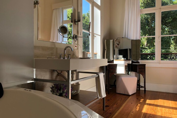 Room 22 of 49