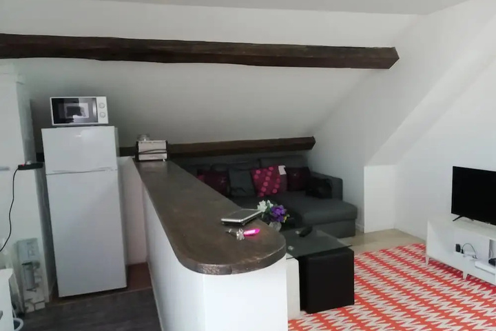 Room 2 of 12