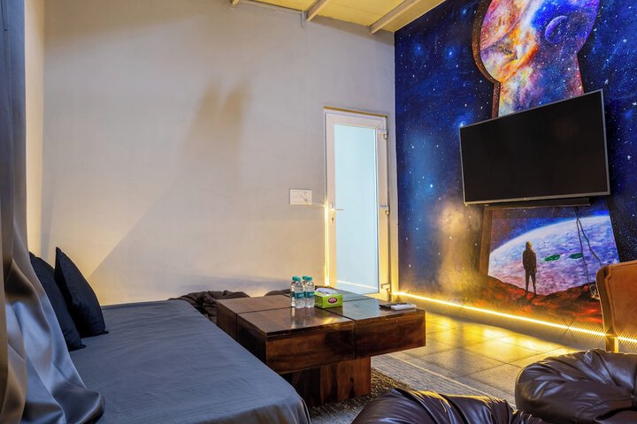 Room 14 of 39