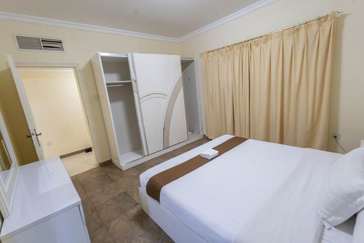 Room 5 of 17