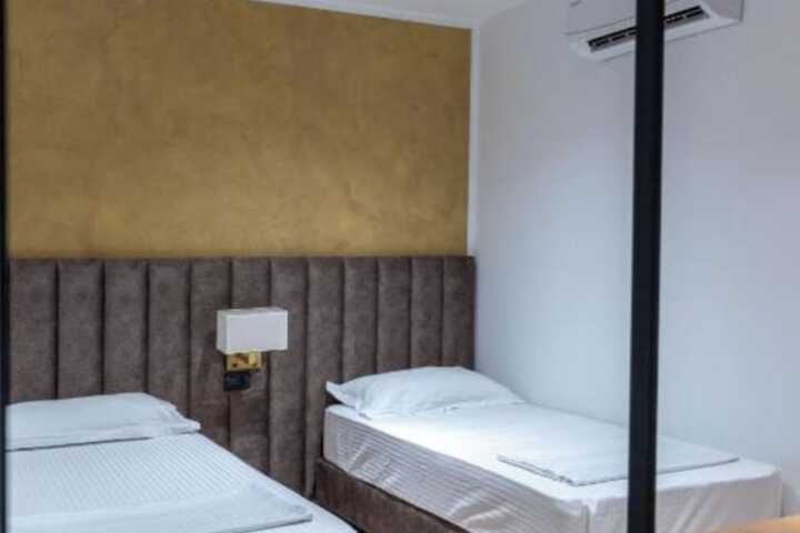 Room 5 of 50
