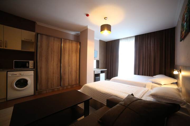 Room 33 of 48